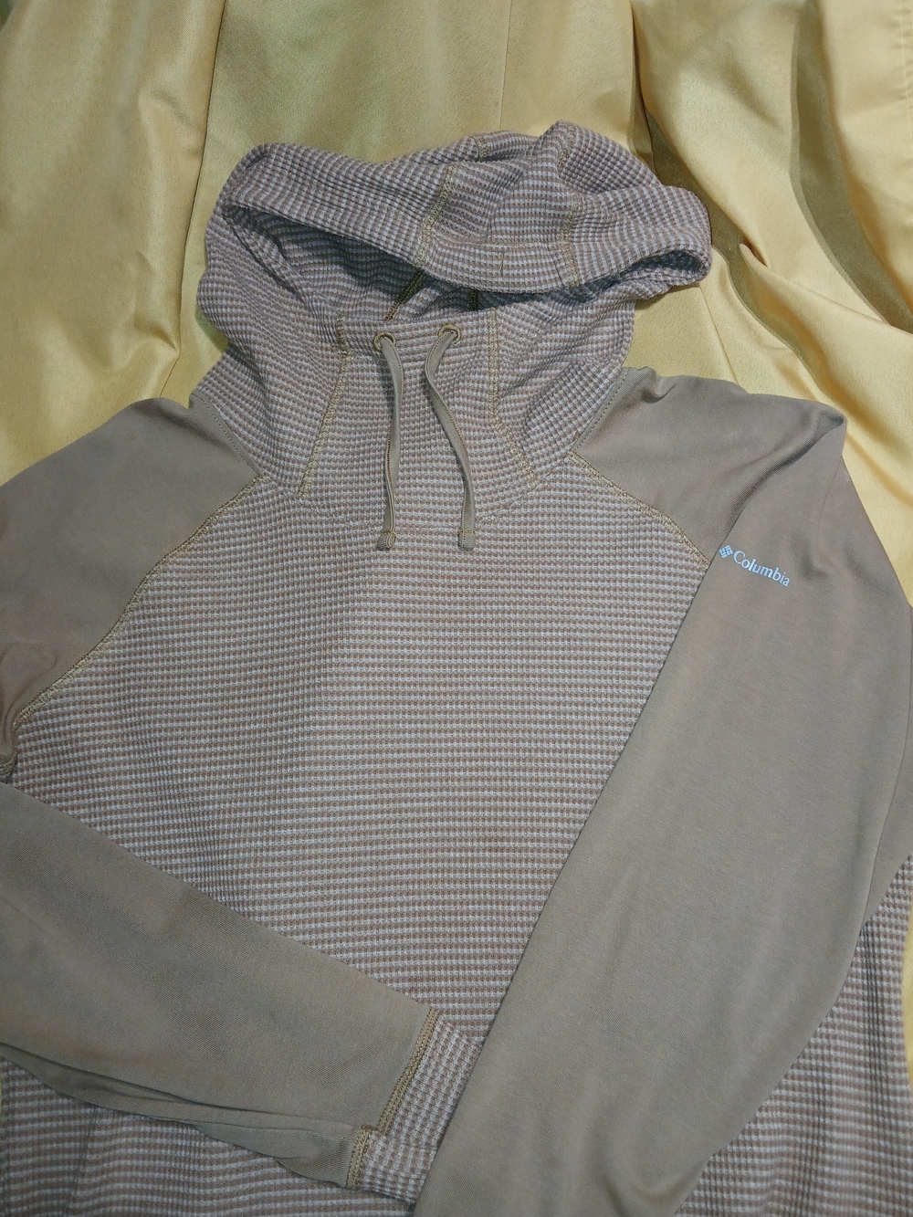 Columbia Women'sTaupe Hooded Pullover Shirt XL